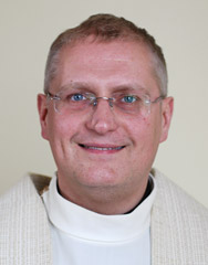 Kun. Artūras KAZLAUSKAS